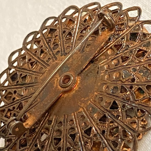 Vintage Round Brooch Copper Glitter Marbled White Stones Pinwheel Design - Picture 7 of 9